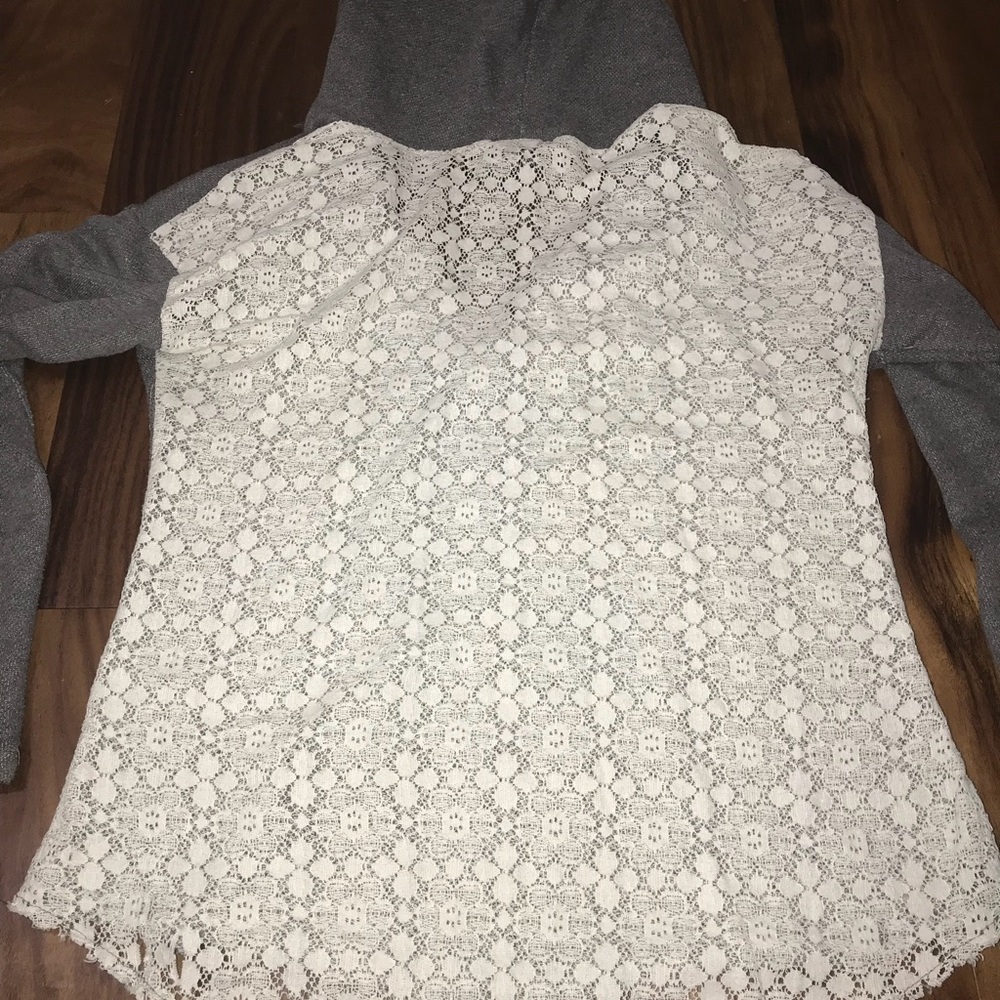 Grey sweatshirt